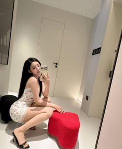 同城 · 完美小蛮腰s身材尤妮-五星好评