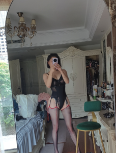 极品 · 汉阳丝袜美腿老师-高分推荐