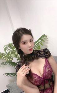 必看 · 颜值大胸身材美美-五星好评