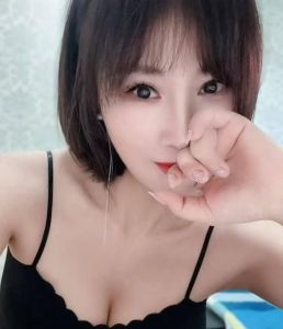热门 · 销魂白皙琪琪 (精品推荐)
