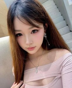 强推 · 精致性感骚妹妹-高分推荐