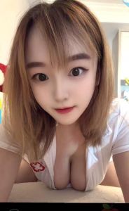 极品 · E奶大波梦梦-值得体验