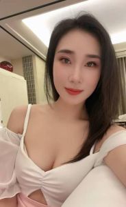 必看 · 丰满迷人美少妇 (近期热门)