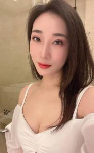 必看 · 丰满迷人美少妇 (近期热门)