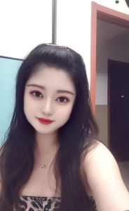 老司机 · 服务系丰满翘臀熟女 (近期热门)