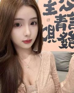 靠谱 · 性感大奶颜值女友-值得体验