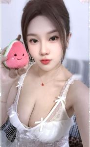 热门 · 光谷豪乳兮月-值得体验