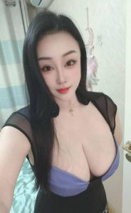 精品 · 天然大胸翘臀丰满老师 (不可错过)