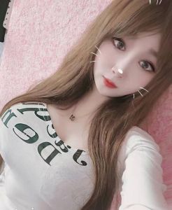 良心 · 童颜巨乳妹子兮兮-强烈安利