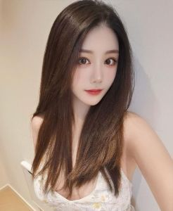 肤白美乳甜美绾绾老师 (近期热门)