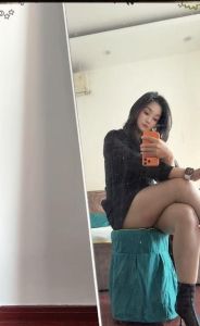新茶 · 瑜伽服丝袜长腿熟妇-强烈安利