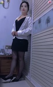 靠谱 · 丰满黑丝骚少妇-懂的都懂
