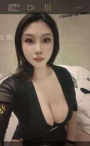 新茶 · 巨乳萱萱 (好评如潮)
