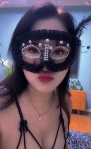 双重认证 · 情趣大奶美少妇 (近期热门)