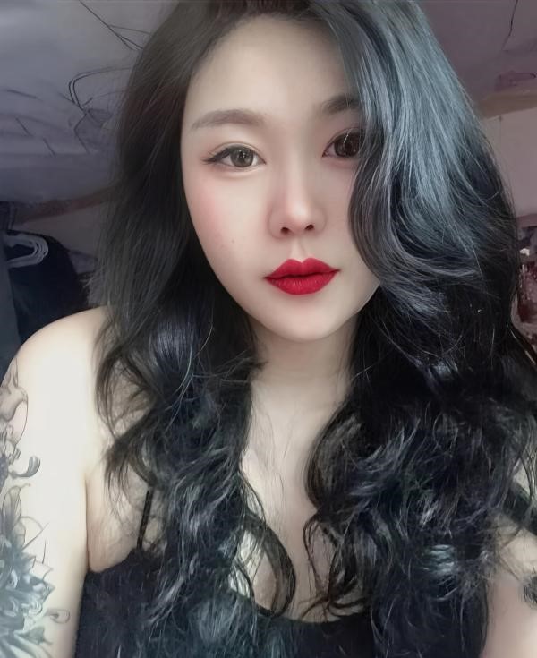 雁塔区丰满小龙女