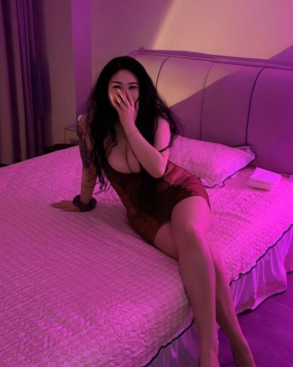 雁塔区丰满小龙女