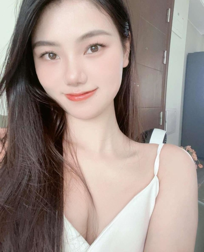 性感粉嫩逼紧小姐姐