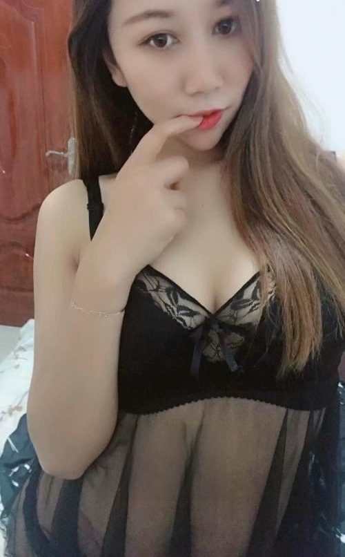 情趣屋性感黑丝少妇