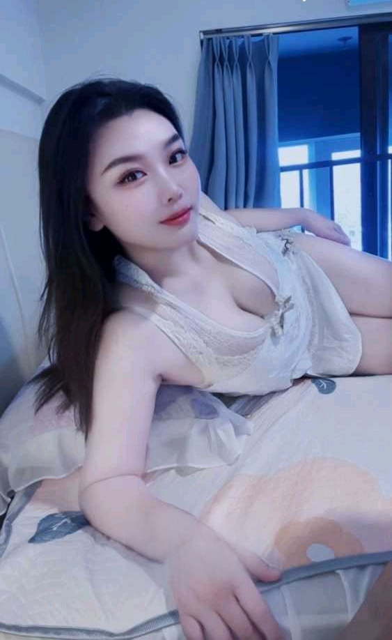 丰满肉感大奶妹薇薇