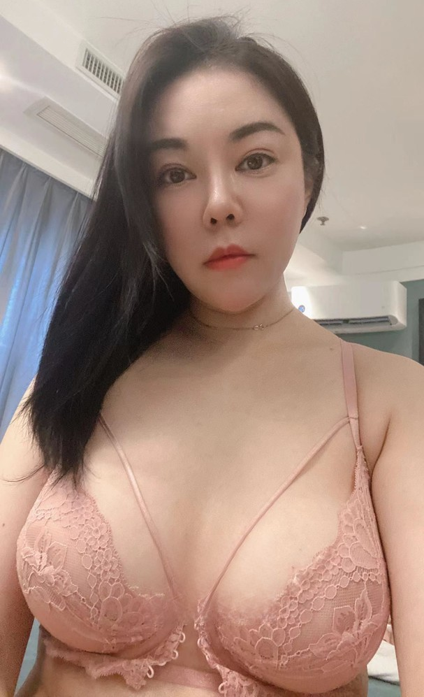 南京大屁股少妇
