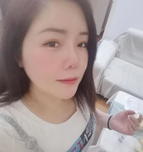 服务系少妇雯雯