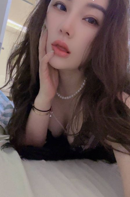 闷骚大奶妹子水多