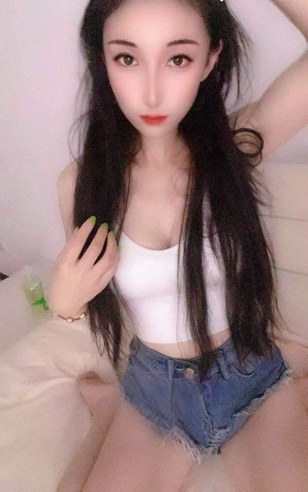 体育西骨感少妇