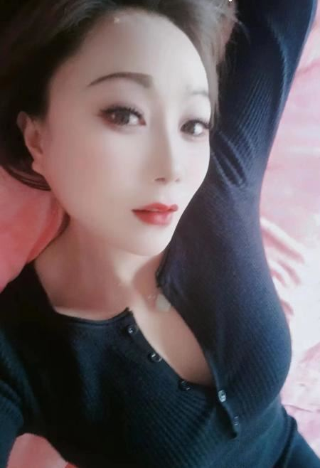 奶大嫩滑小淫妇