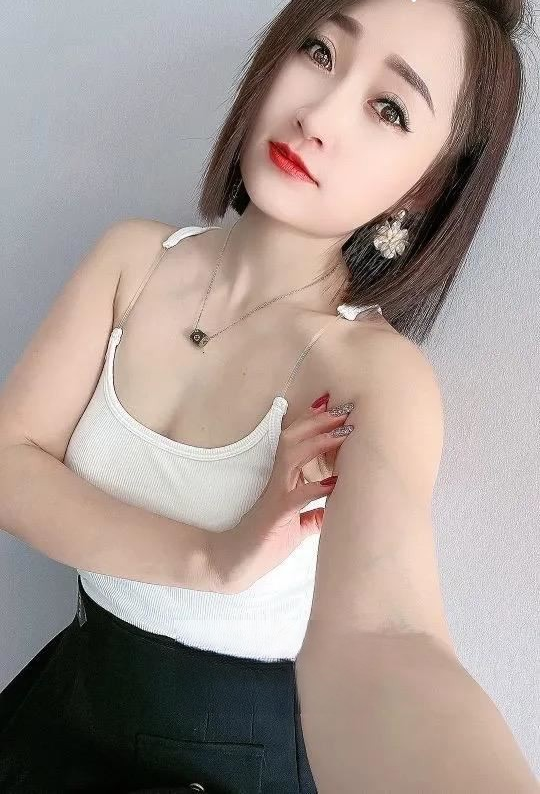 时尚精致美娇妻
