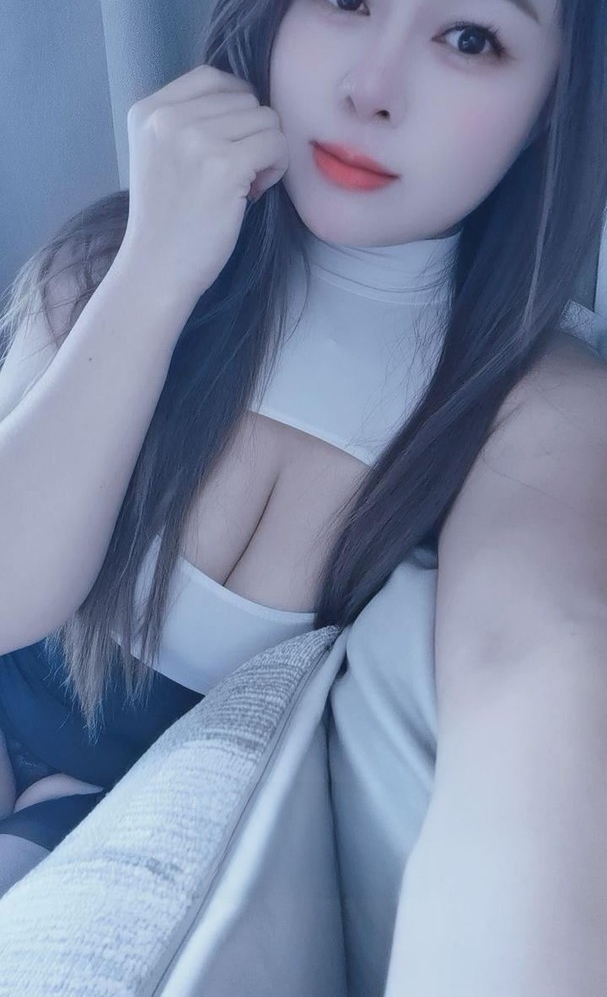 丰满风韵犹存的小雅