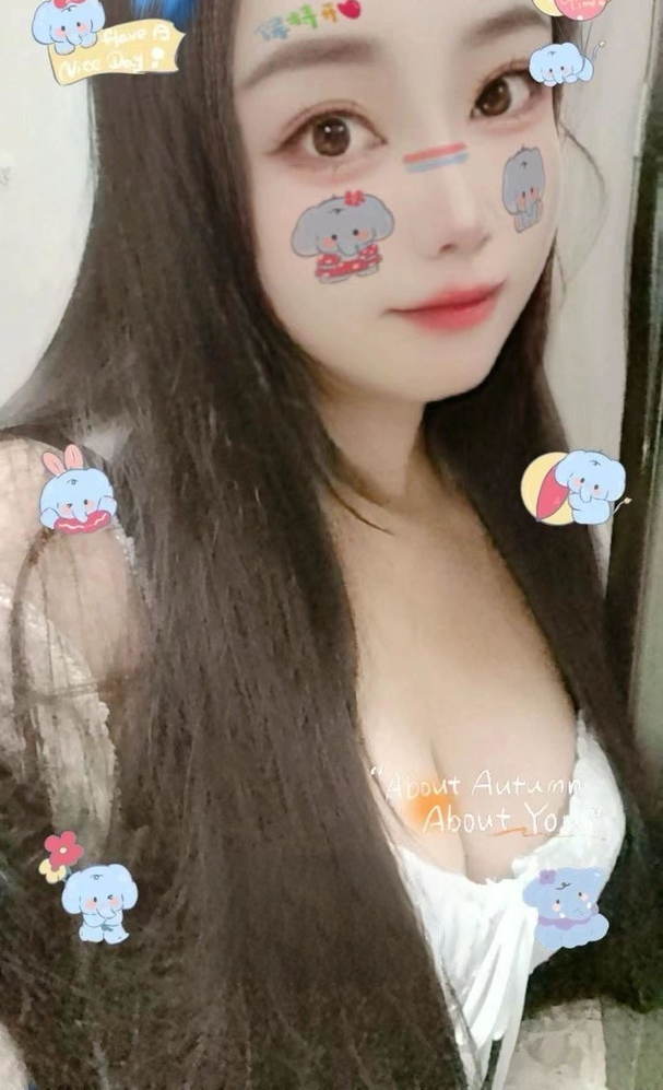 清纯大奶美女