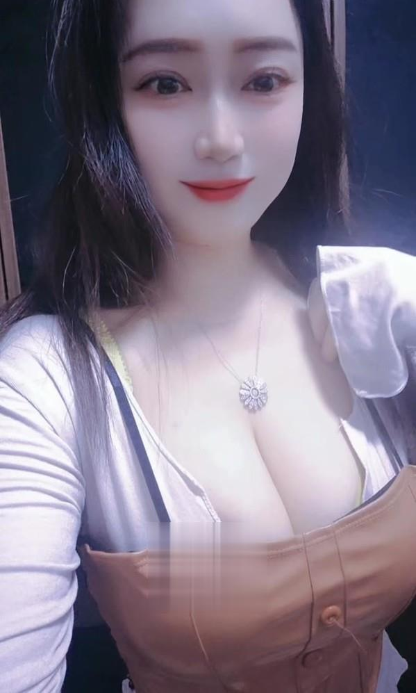 五塘广场可爱妹子