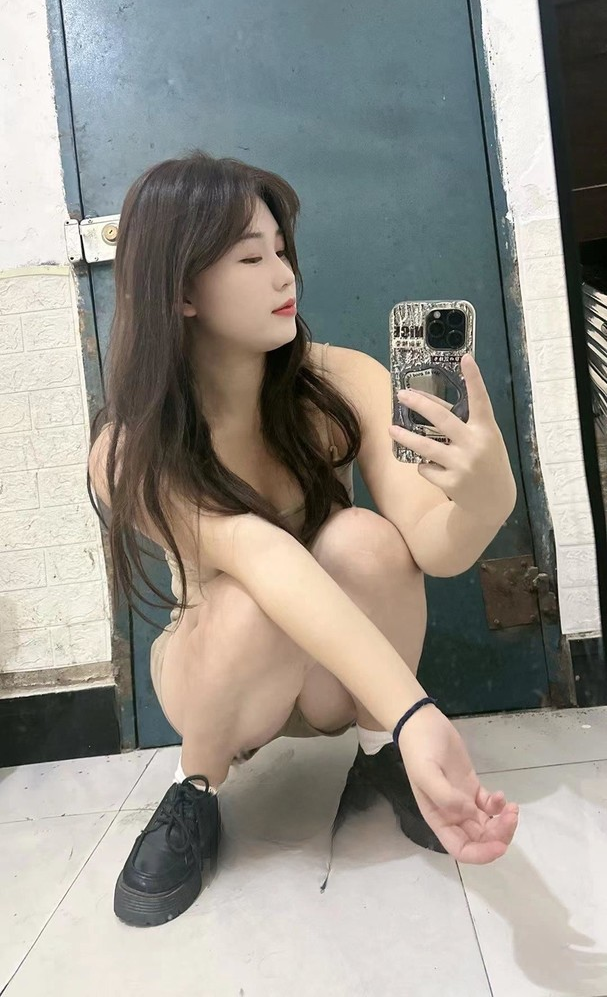 性感丰满极品小姐姐，后入弹性极爽超紧