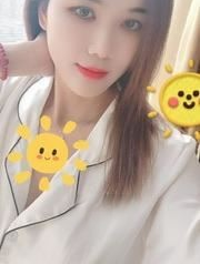 兼职小妹外出的很紧很年轻
