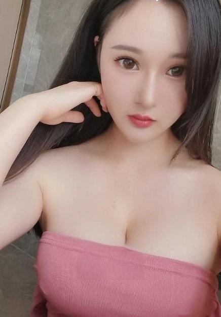 邻家丰满大奶少妇