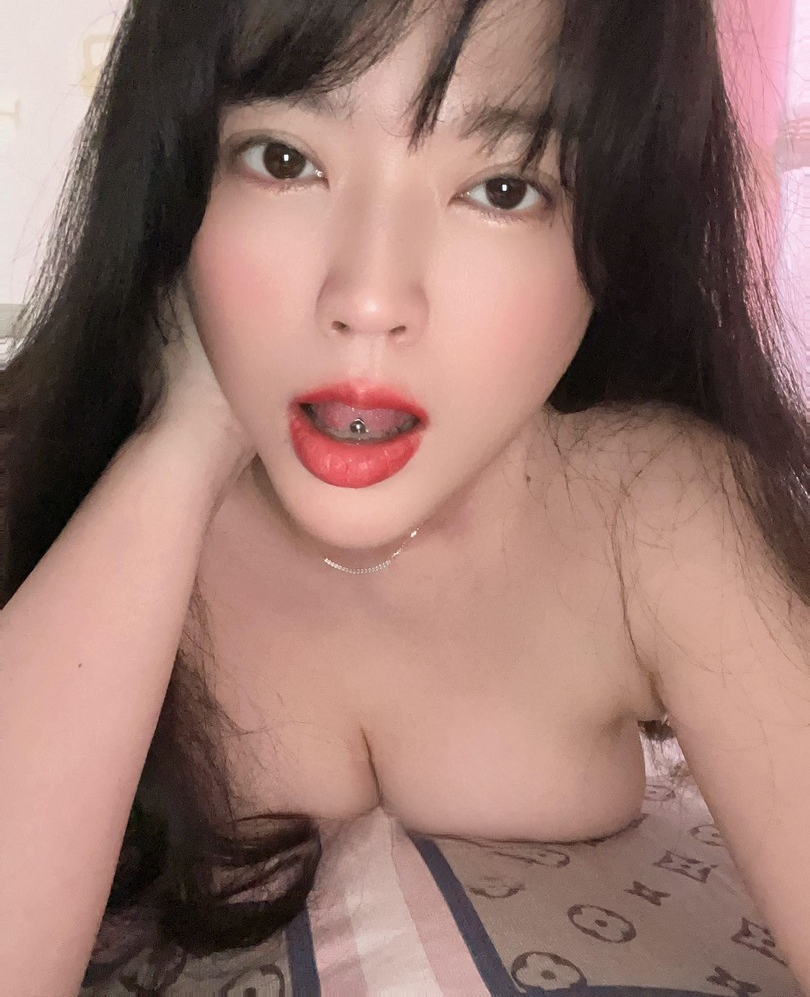 亚东国际舌钉妹子