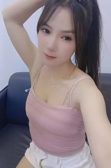 刚下海萝莉音御姐身材脾气很好的一个小姐姐
