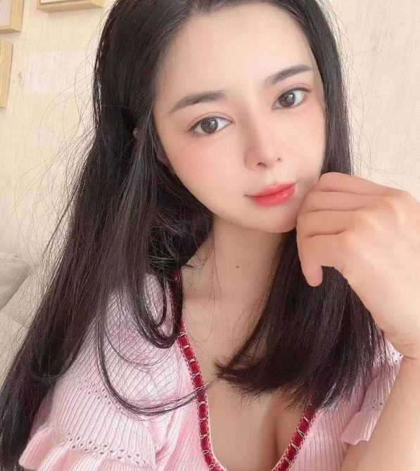 肤白貌美长腿美女