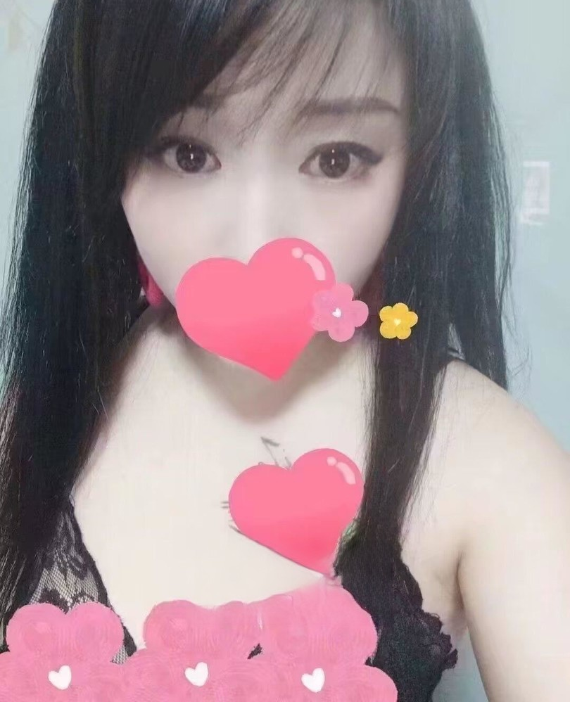 童颜巨乳小美女