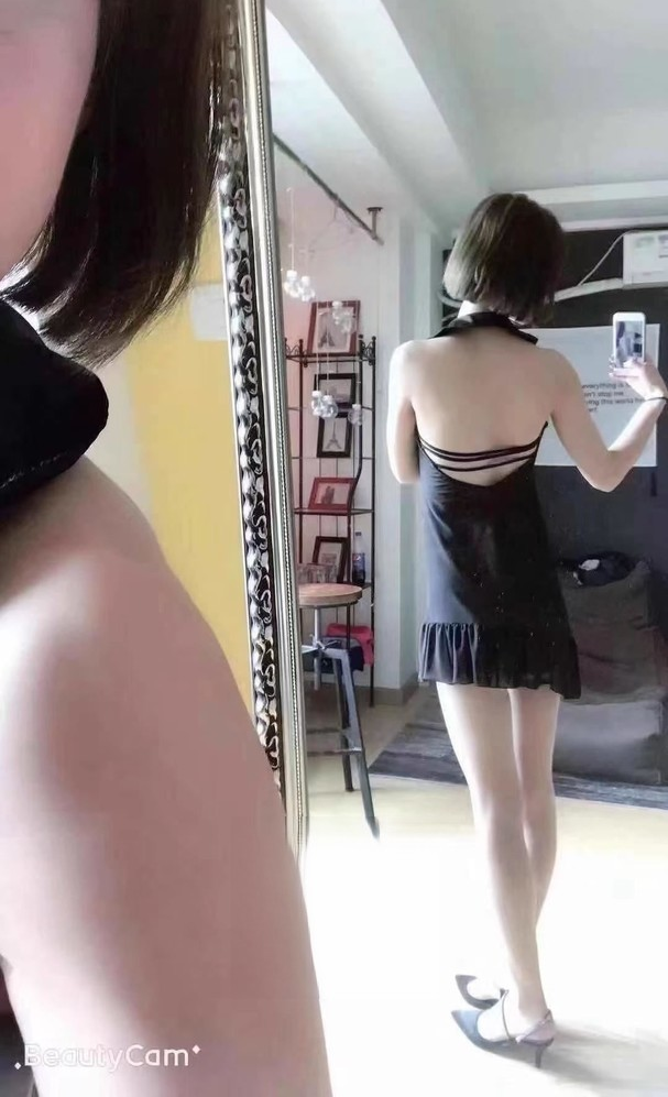 汉口短发俏小妹