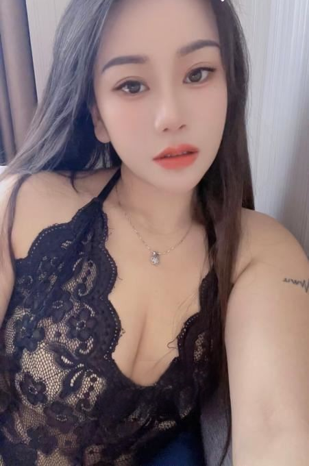 纯欲女水多逼紧粉嫩