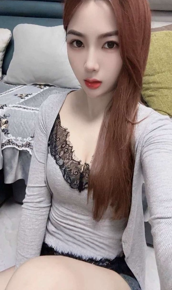 性感美女小妹