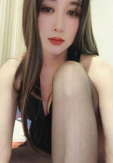 南城风韵性感小倩