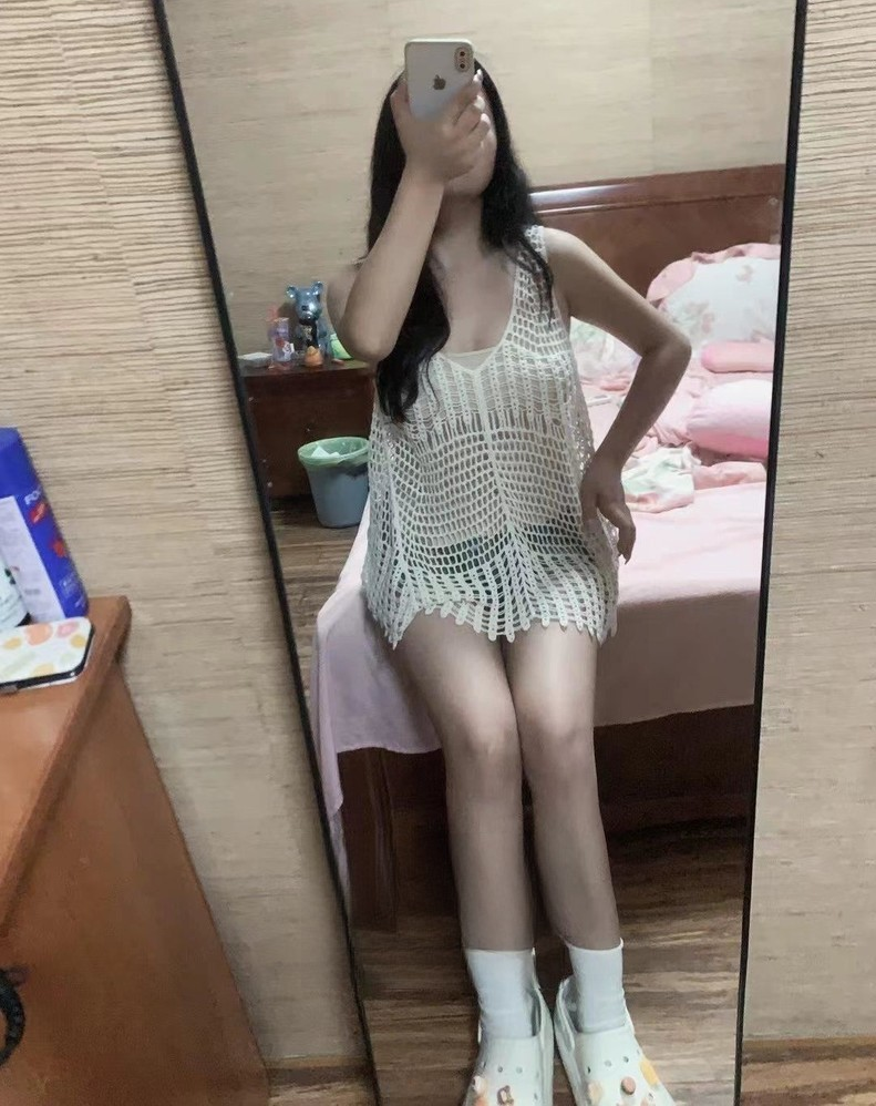 兼职性感温柔小姐姐 逼紧口活好