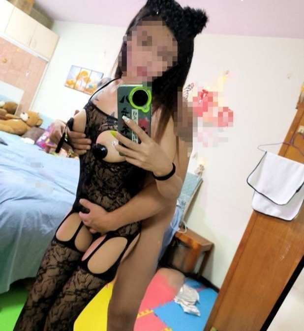 制服诱惑骚女