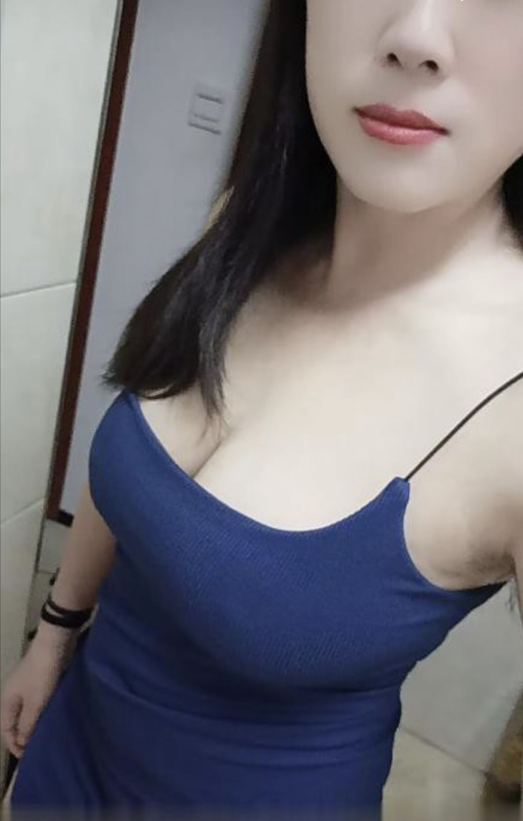 虹口翘臀御姐