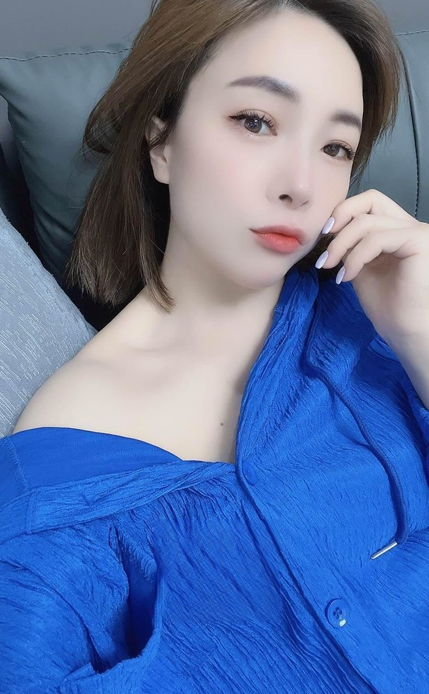 广州越秀区丰满成熟眼镜女