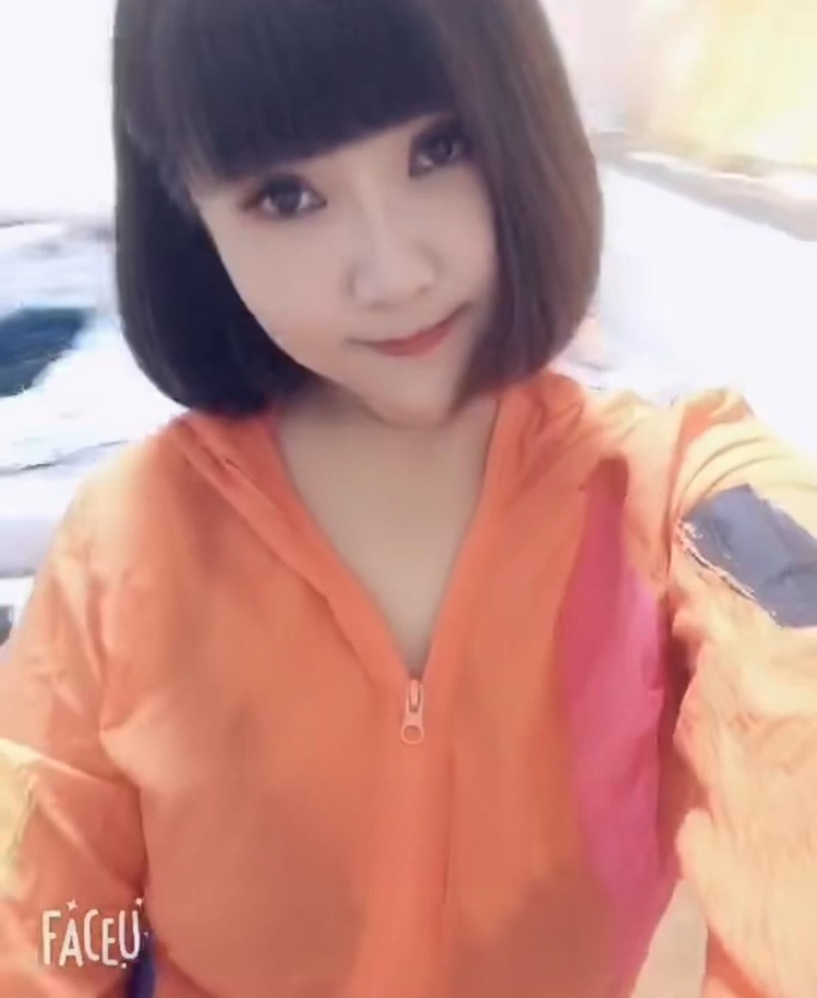 东北年轻短发少妇