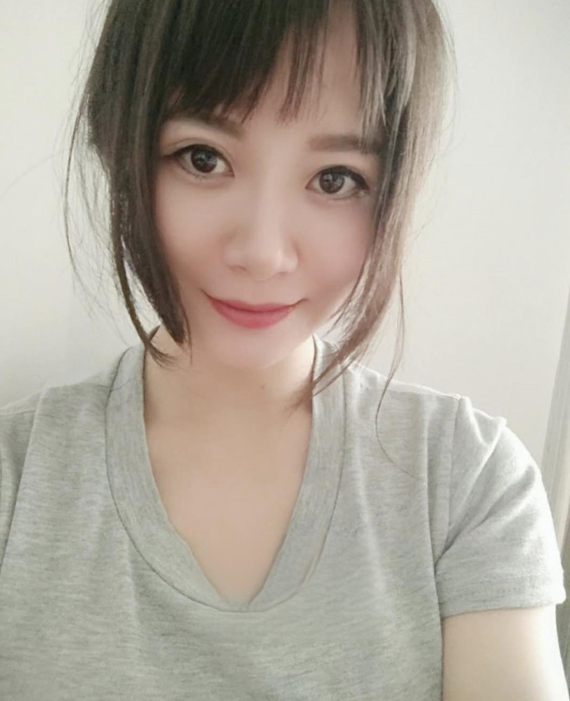 性感蜜桃御姐热情服务