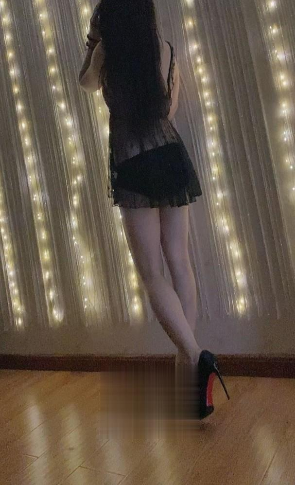 床上服务巨骚姐姐